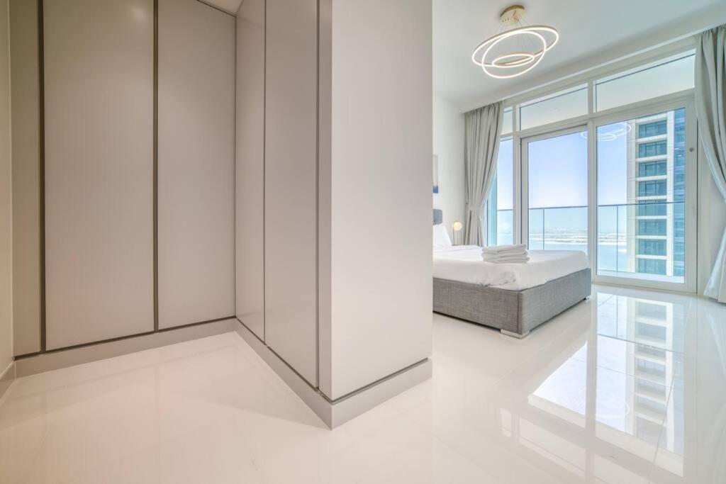 Apartment New Two Bedroom Full Sea View And Private Sunrise Bay Dubai