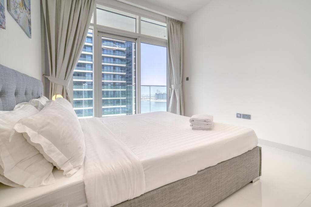 New Two Bedroom Full Sea View And Private Sunrise Bay Apartment *